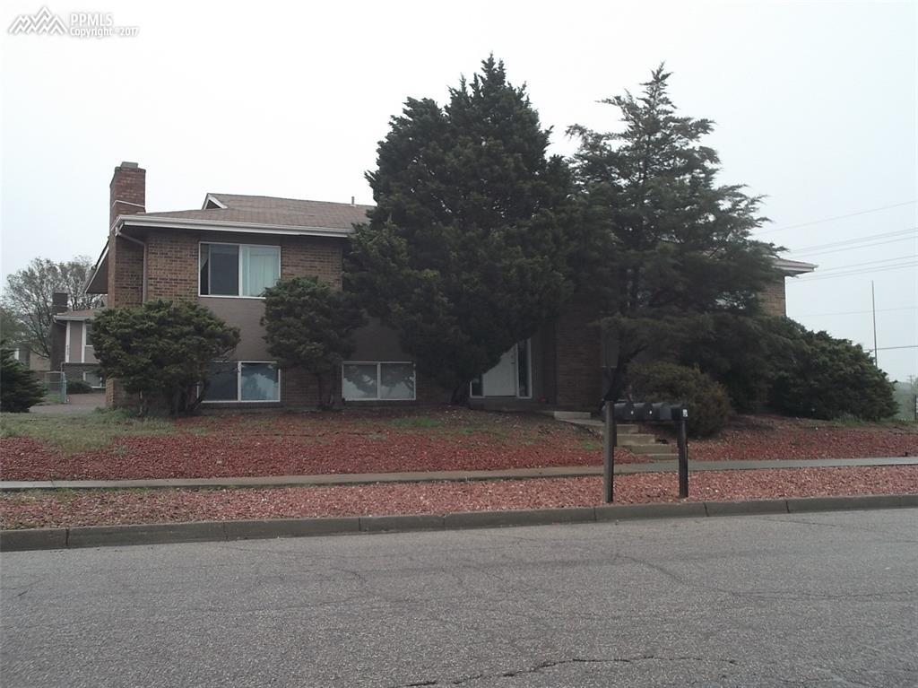 335 Ruskin Drive - Photo 1