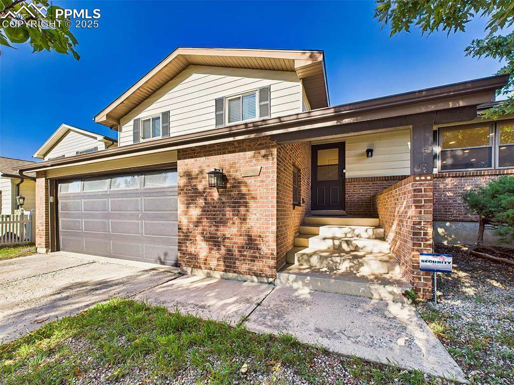 5040 Escapardo Way - Photo 1
