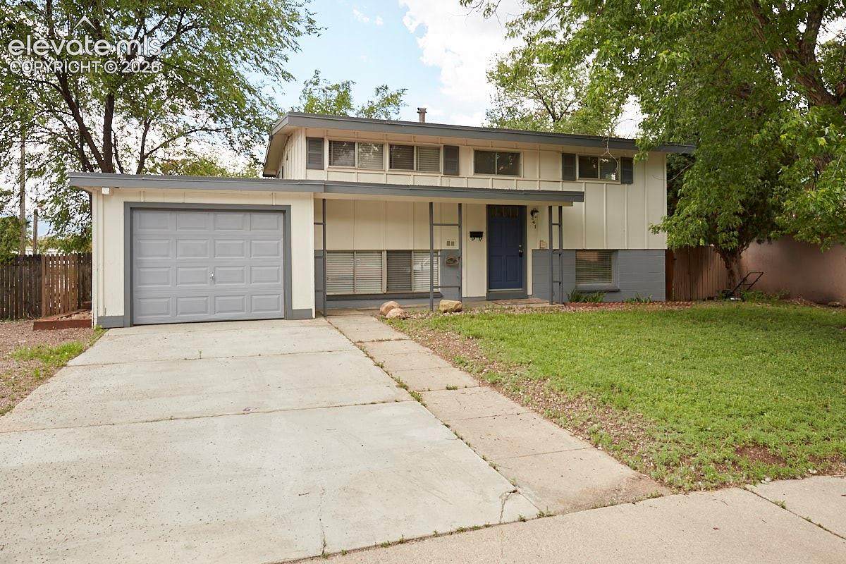 241 Elmwood Drive - Photo 1