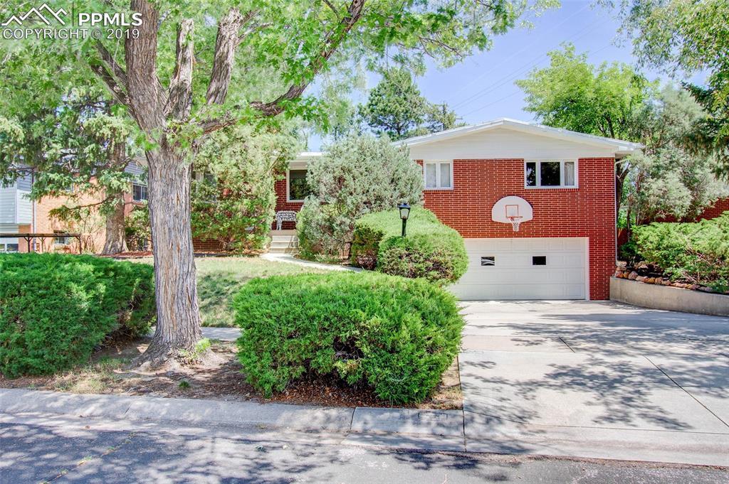 2301 Bennett Avenue - Photo 1