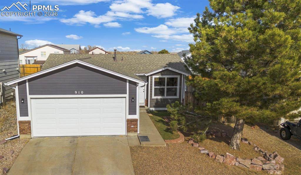910 Lords Hill Drive - Photo 1
