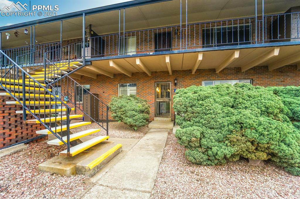 434 Valley Hi Circle - Photo 1