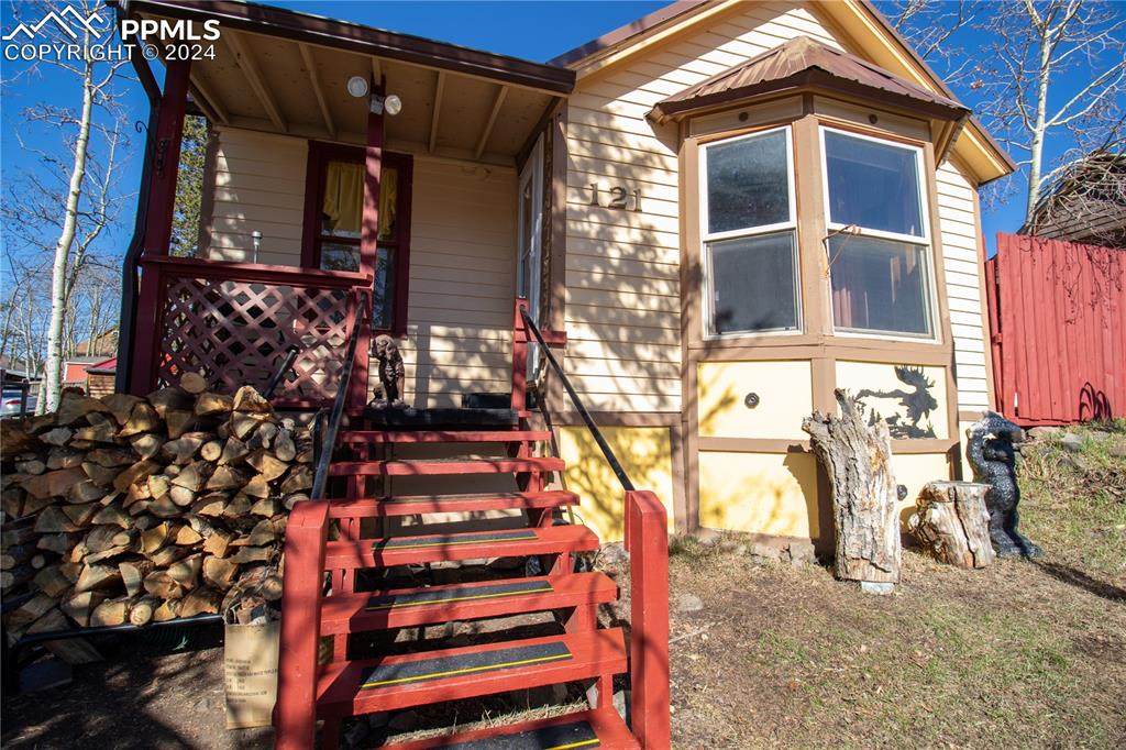 121 Crystal Street - Photo 1