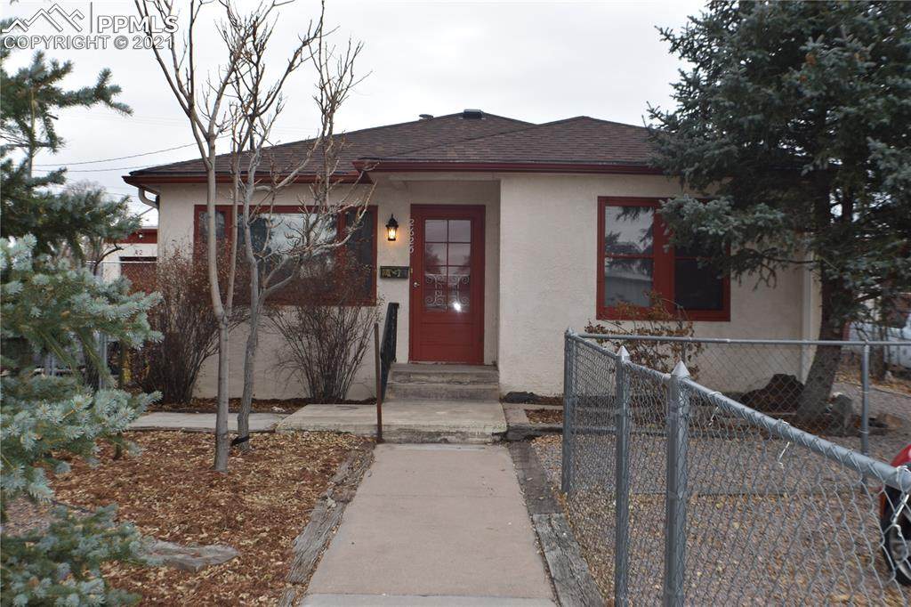 2623 Gunnison Street - Photo 1