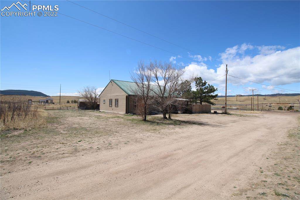 1526 Noe Road - Photo 1