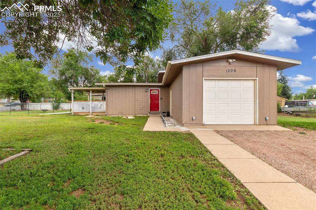 1209 Maxwell Street - Photo 1