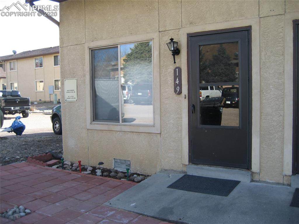 149 Wellington Street - Photo 1
