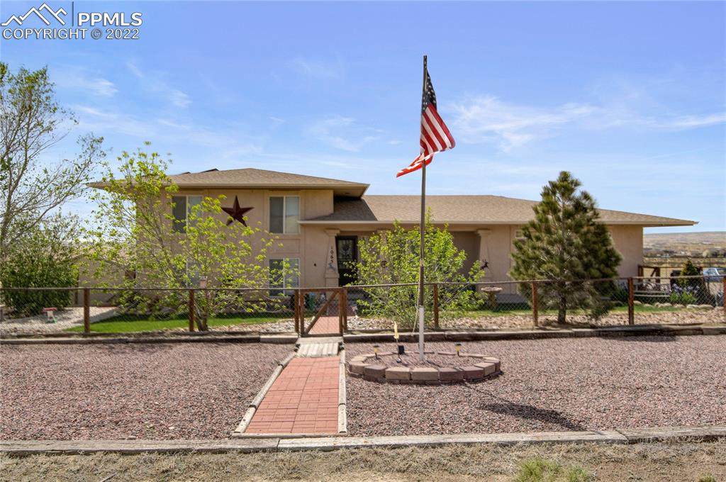 1065 Tenderfoot Lane - Photo 1
