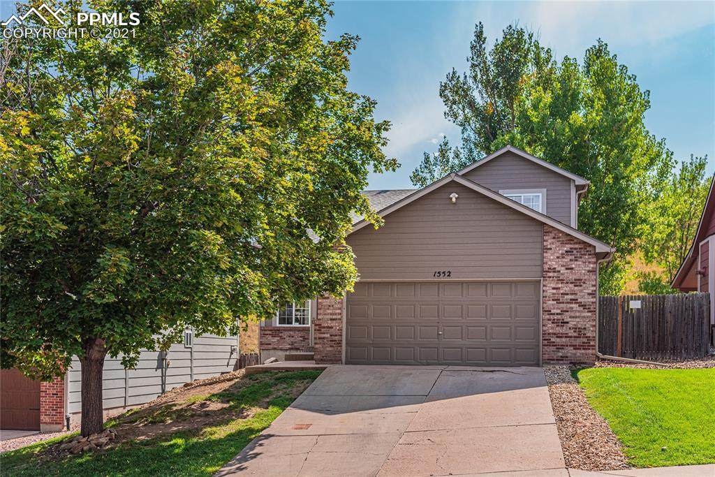 1552 Chesham Circle - Photo 1