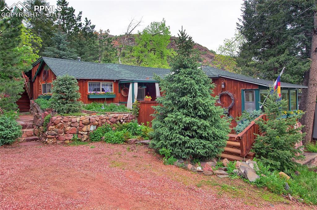 608 Ruxton Avenue - Photo 1