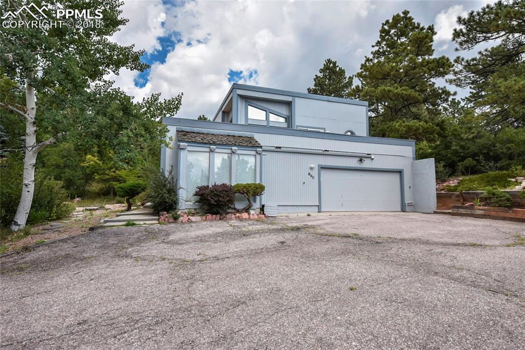 890 South Park Drive - Photo 1