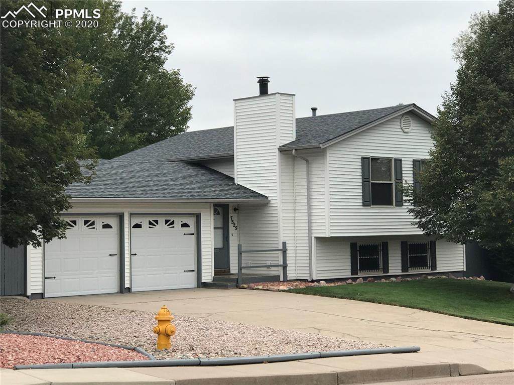7525 Woodstock Street - Photo 1