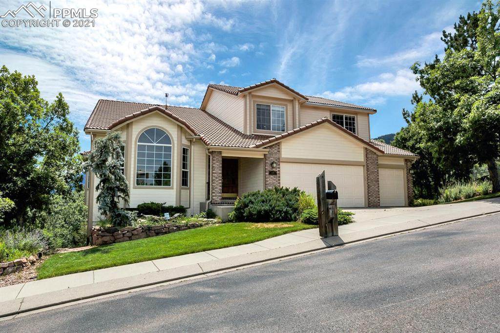 1220 Chartwell View - Photo 1