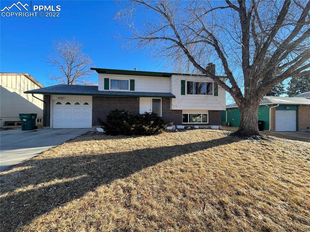 1611 Sawyer Way - Photo 1