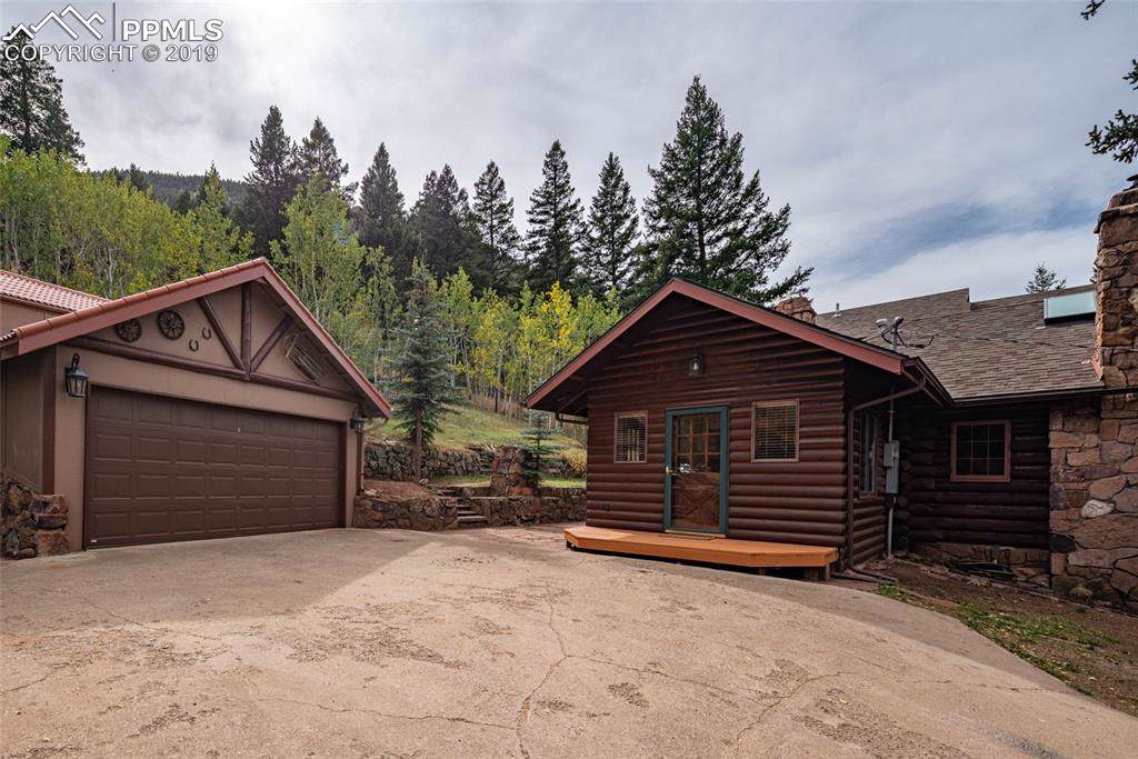 10835 Belvidere Avenue - Photo 1
