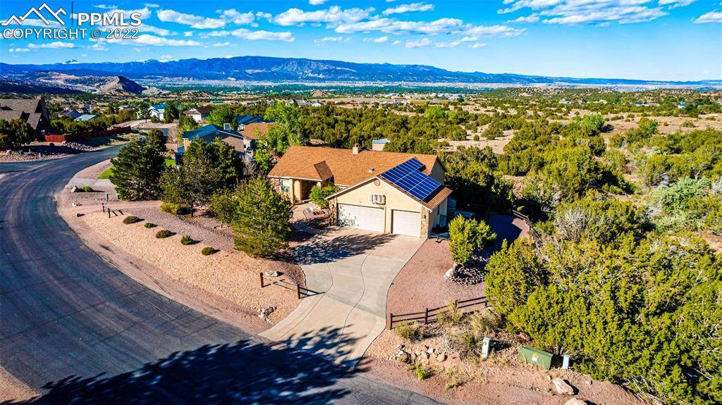118 Blue Grouse Drive - Photo 1