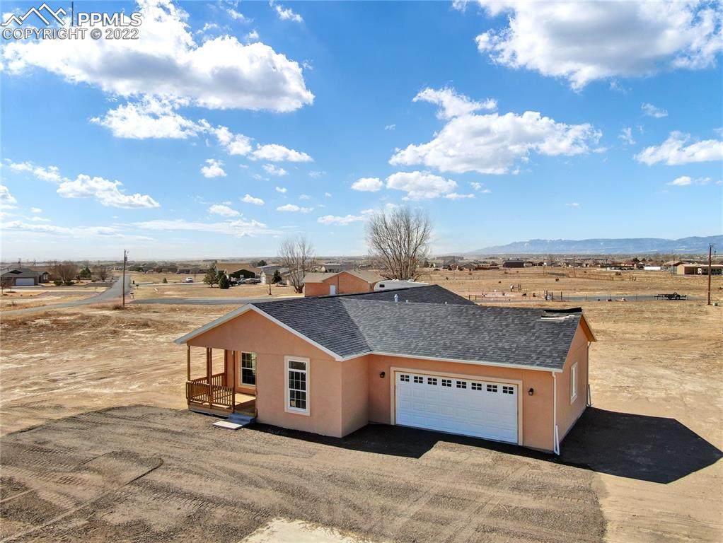 784 Campbell Drive - Photo 1