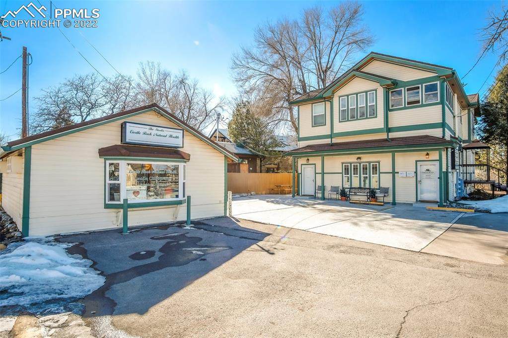 422 Elbert Street - Photo 1
