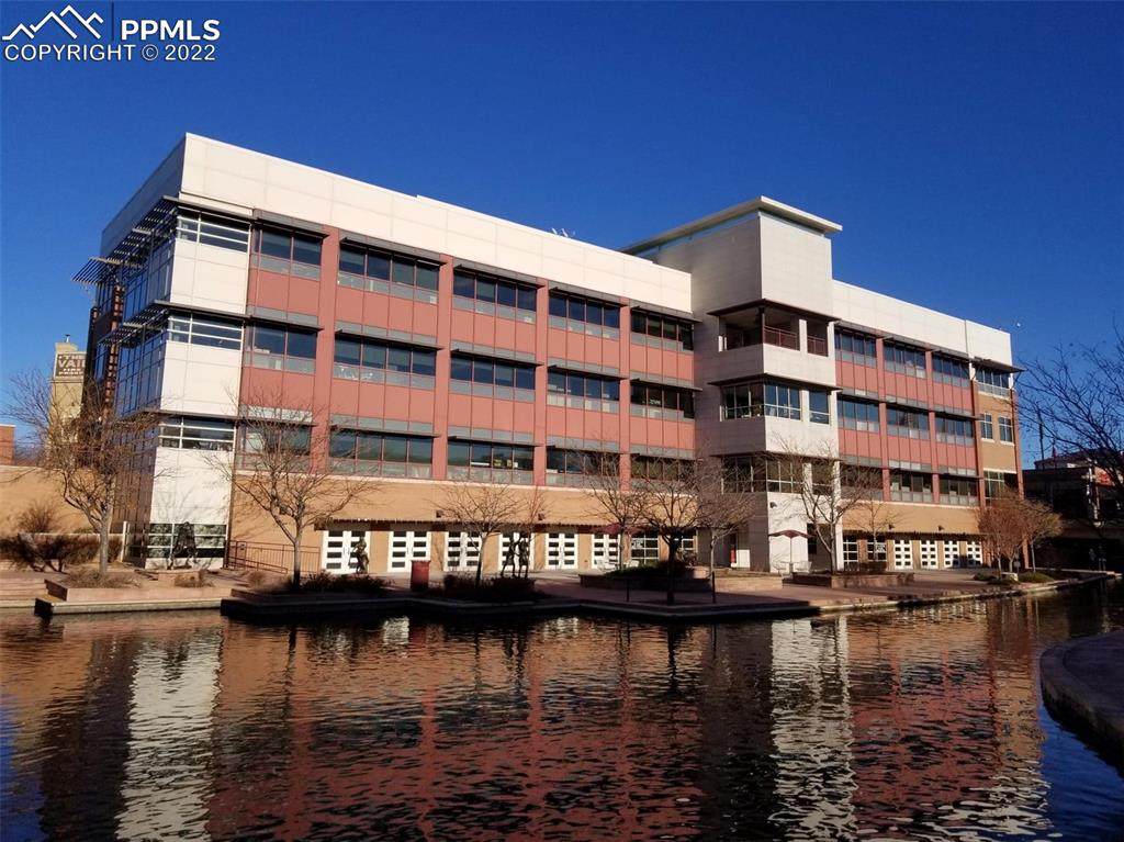 101 Riverwalk - Photo 1