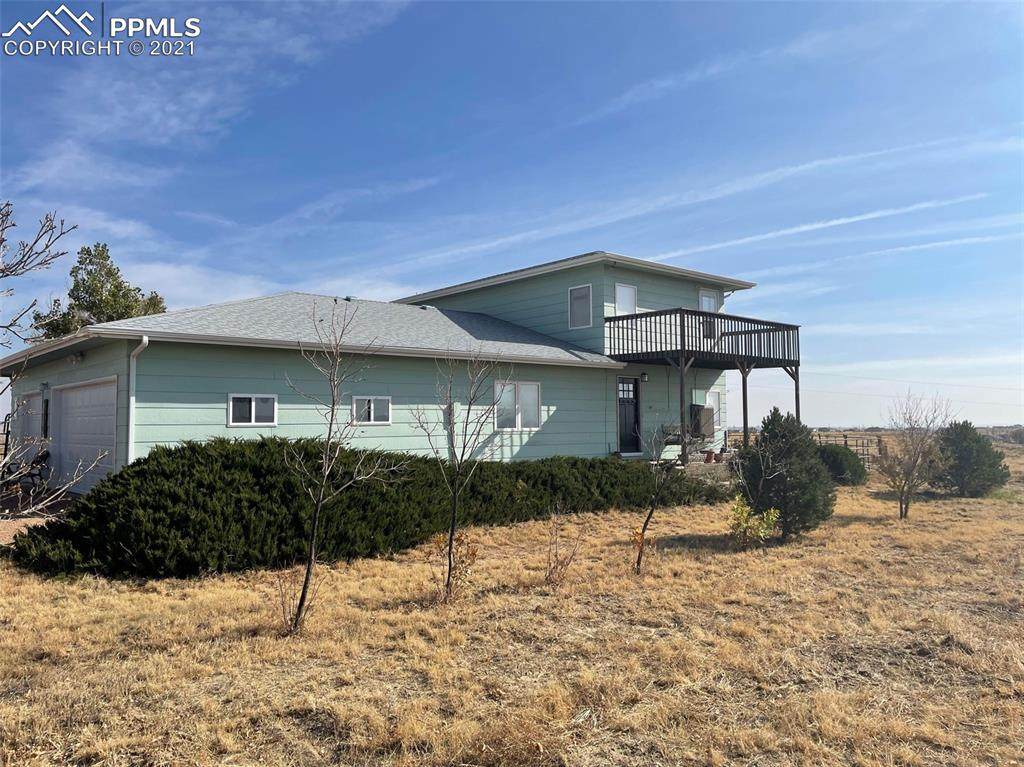 1404 Chuckwagon Lane - Photo 1