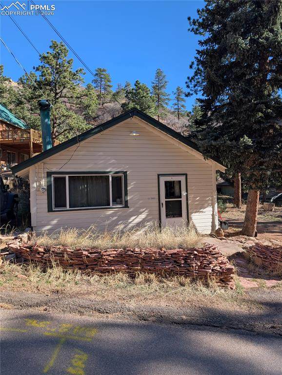 11380 Belvidere Avenue - Photo 1