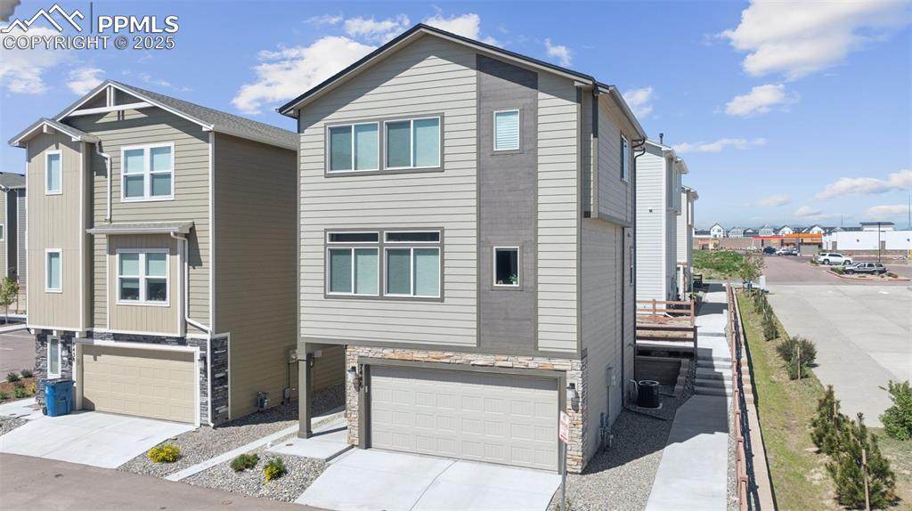 7446 Marbled Wood Point - Photo 1