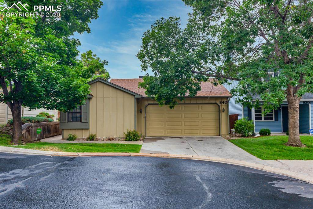 840 Spinner Court - Photo 1