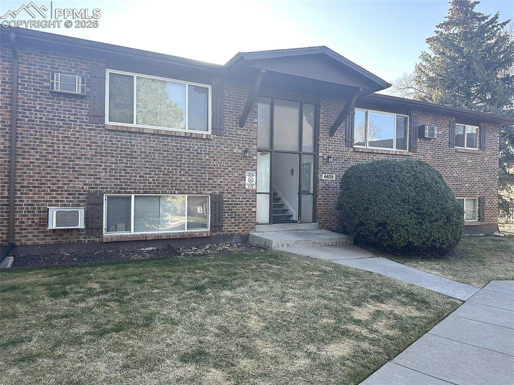 6625 Dublin Loop - Photo 1