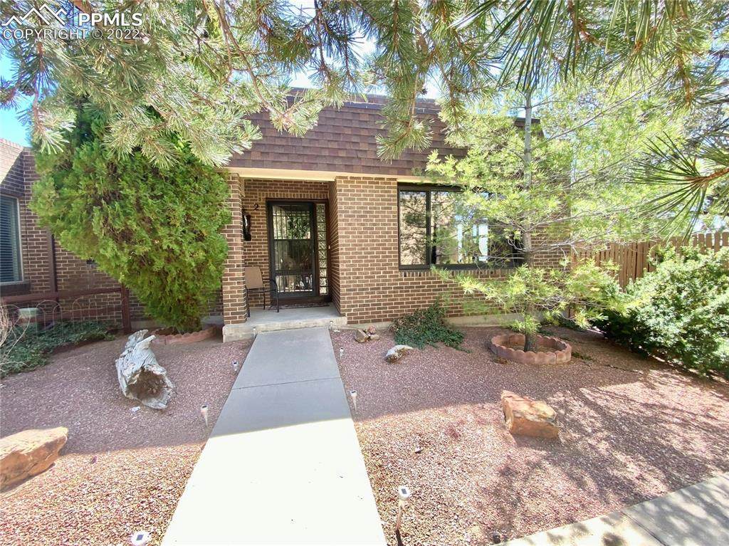 2 Villa Drive - Photo 1