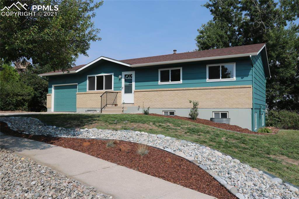 1225 Hole Circle - Photo 1
