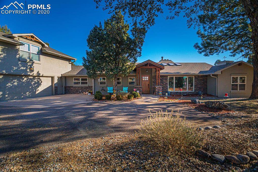 1905 Mesa Road - Photo 1