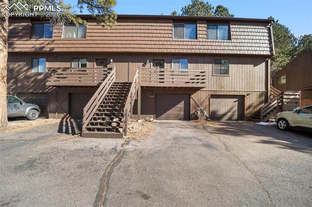 554 Manor Court - Photo 1