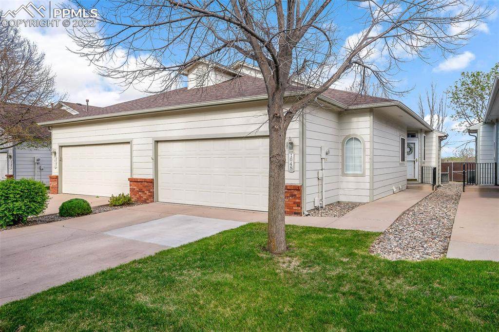 1048 Samuel Point - Photo 1