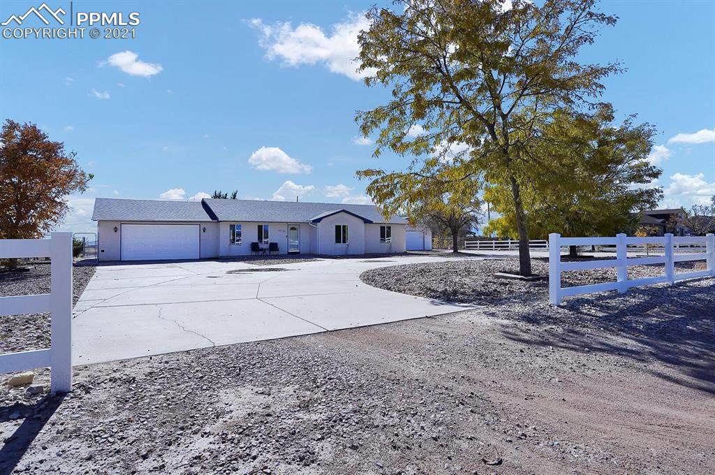 468 Gentry Drive - Photo 1