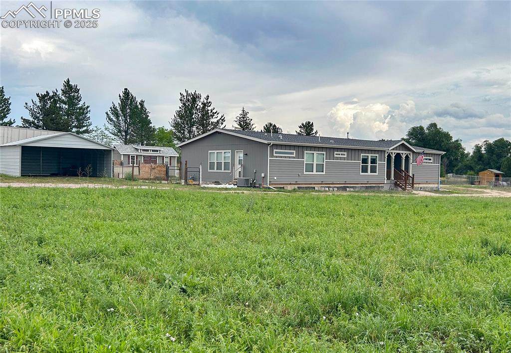 1023 9th Street - Photo 1