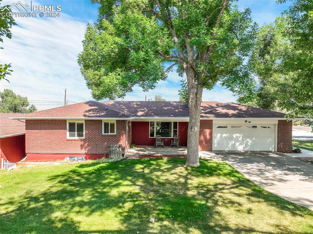 405 Crestridge Avenue - Photo 1