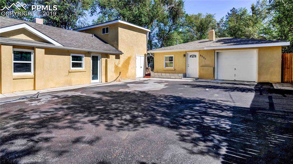 533 17th Street - Photo 1