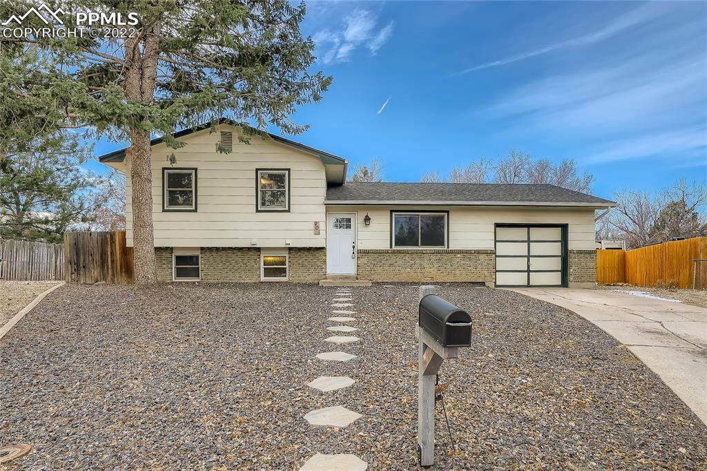 901 De La Vista Court - Photo 1