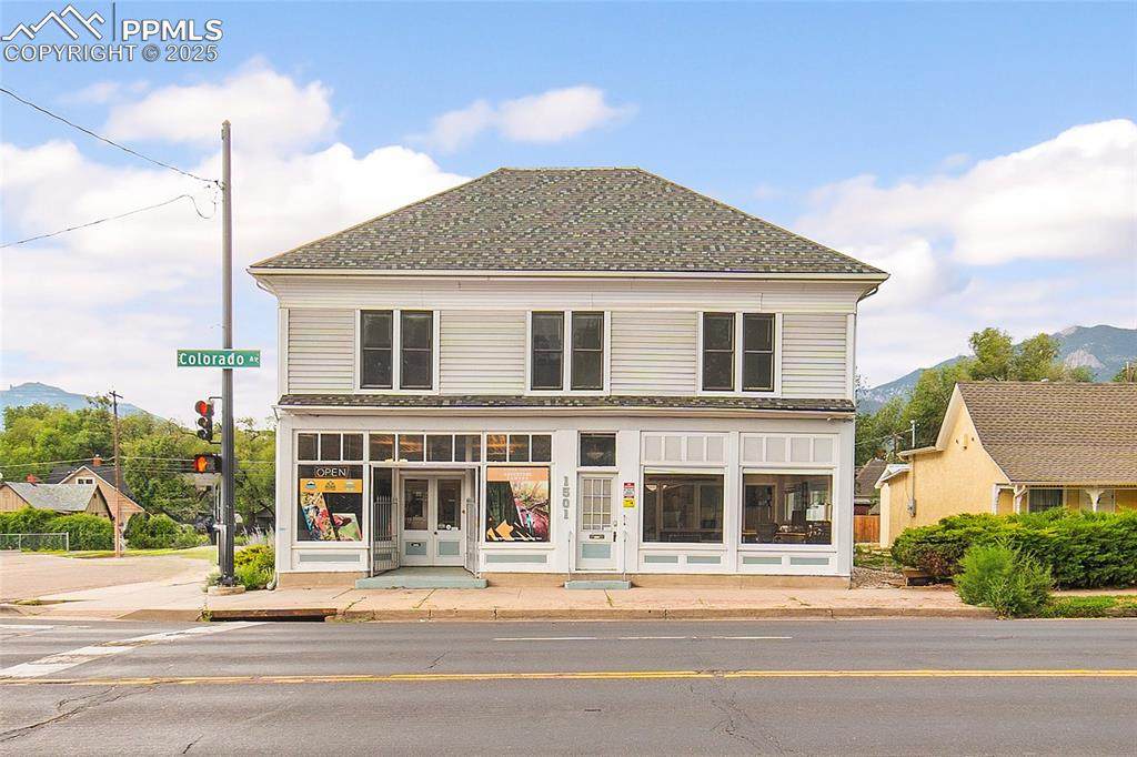 1501 Colorado Avenue - Photo 1