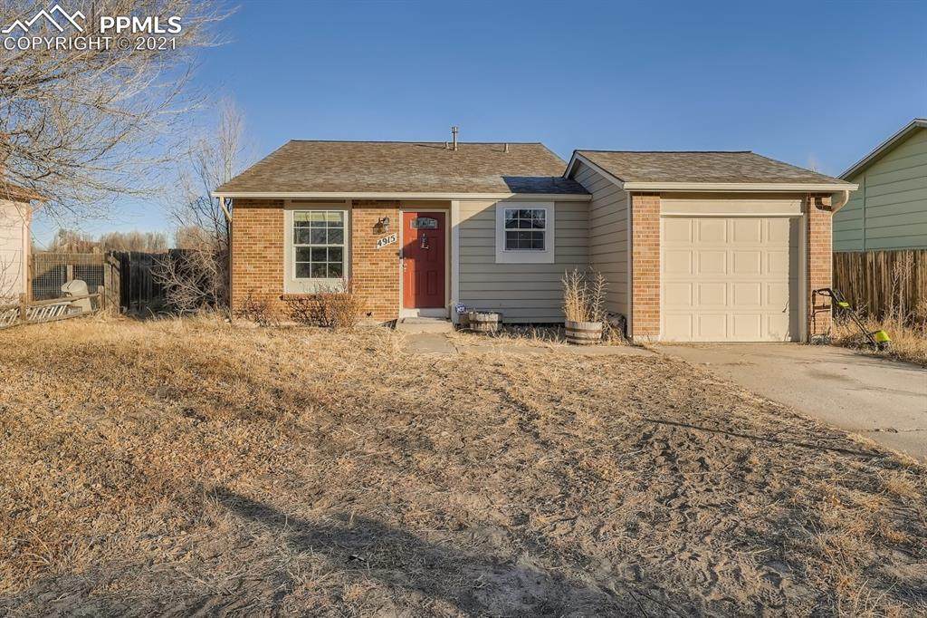 4915 Hunters Run - Photo 1