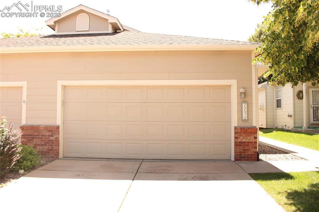 1154 Samuel Point - Photo 1