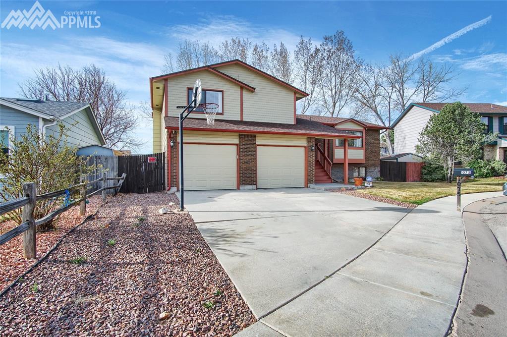 1075 Catherwood Drive - Photo 1