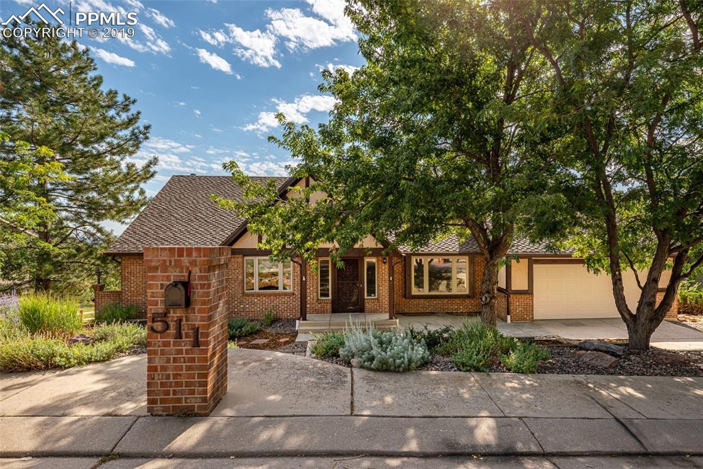 511 Royal Oak Drive - Photo 1