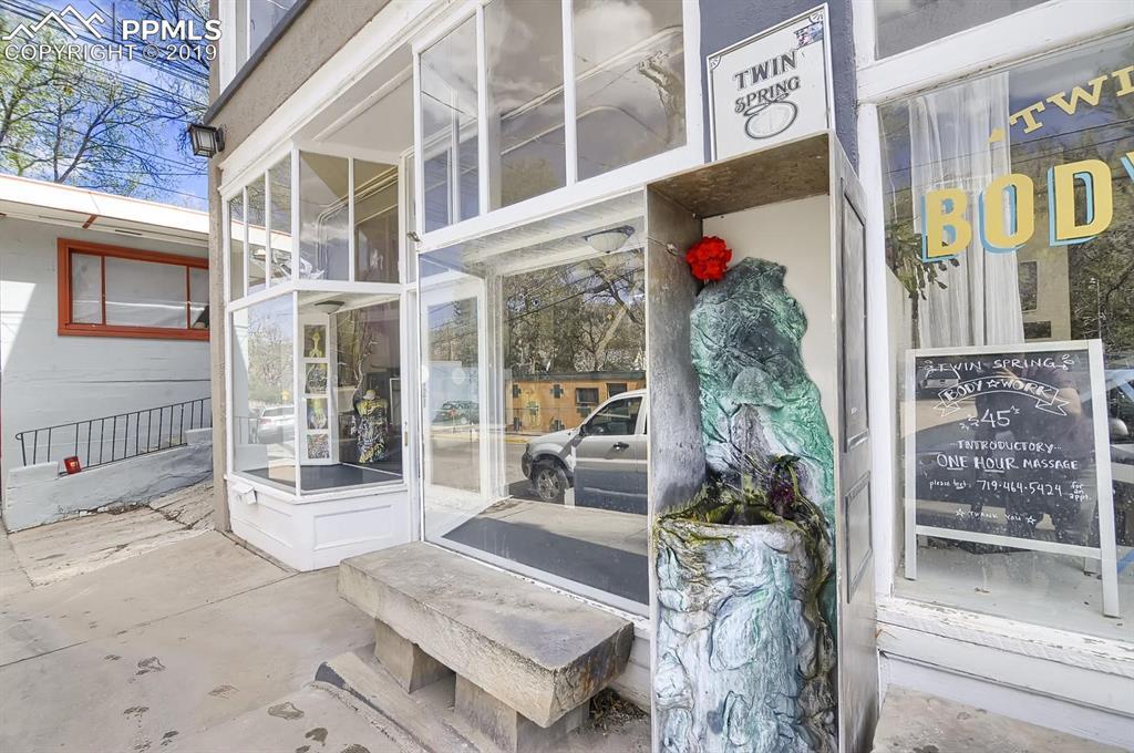 121 Ruxton Avenue - Photo 1