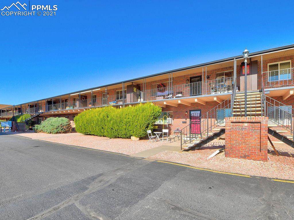 434 Valley Hi Circle - Photo 1