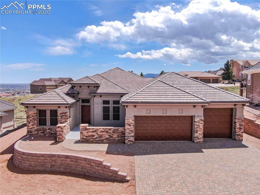2565 Brogans Bluff Drive - Photo 1