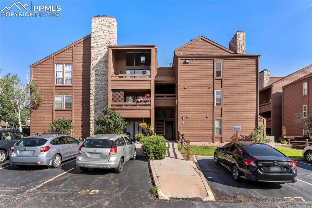 148 Rockrimmon Boulevard - Photo 1