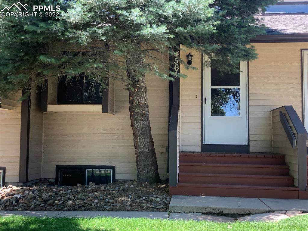 4561 Lamplighter Circle - Photo 1