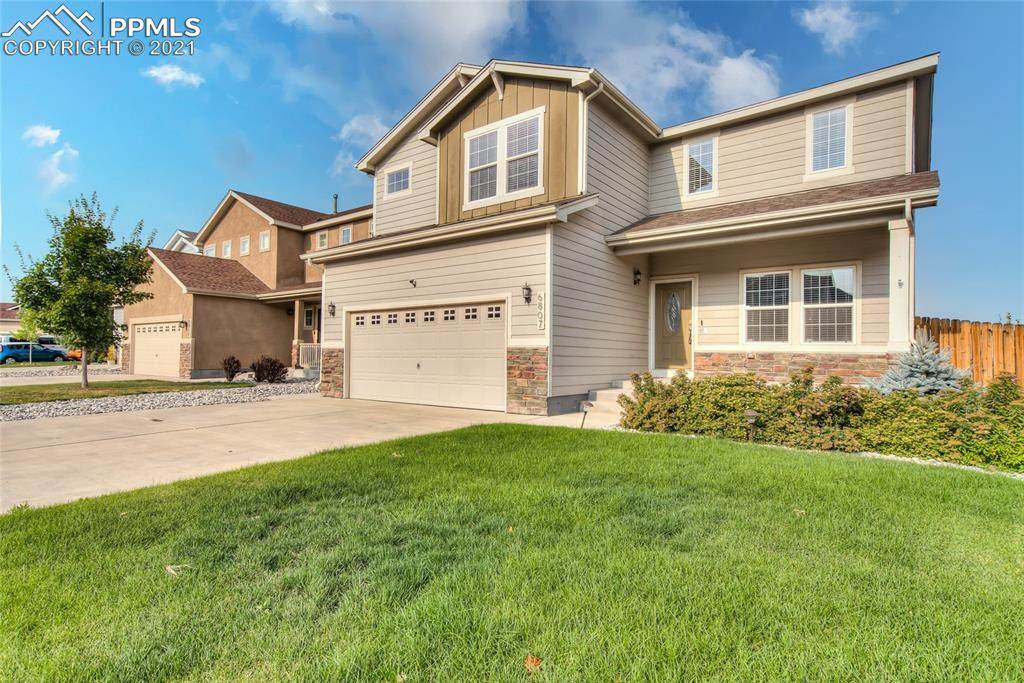 6807 Sandyford Lane - Photo 1