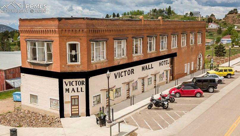 400 Victor Avenue - Photo 1